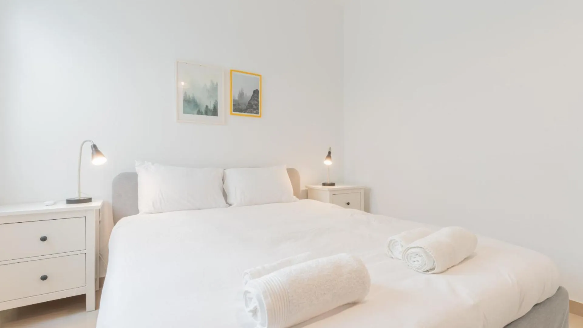 Saint Julian's Beautiful 3 -Bed Apartment In St.Julians