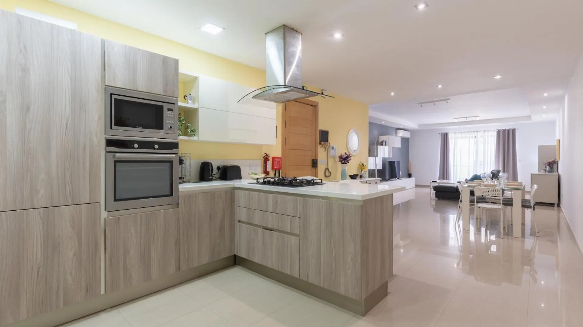 Saint Julian's Beautiful 3 -Bed Apartment In St.Julians 0*, Saint Julian's