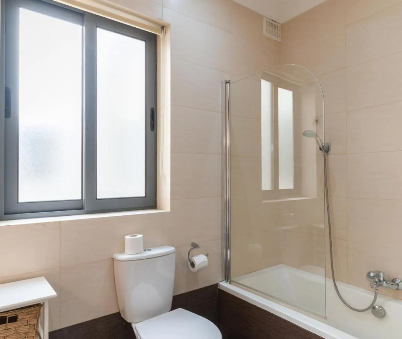 Saint Julian's Beautiful 3 -Bed Apartment In St.Julians