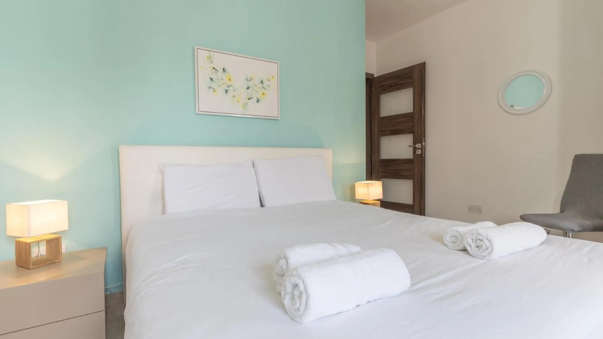 Saint Julian's Beautiful 3 -Bed Apartment In St.Julians